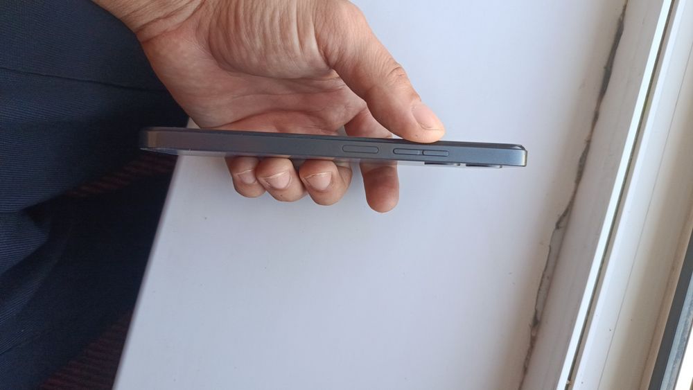 Telefon srochna sotiladi 740000ming so'm