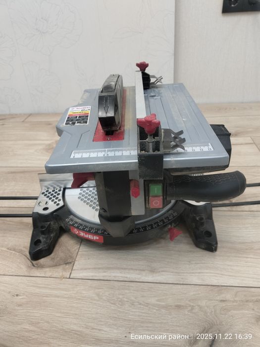 Продам торцовку Зубр