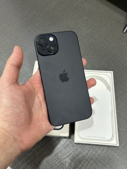 Срочно айфон 15 black 128
