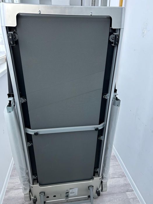 Продам беговую дорожку