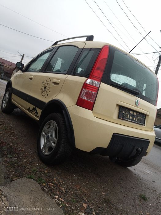Fiat Panda 4x4 climbing 1.2