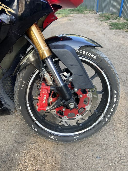 Продам спортивный мотоцикл