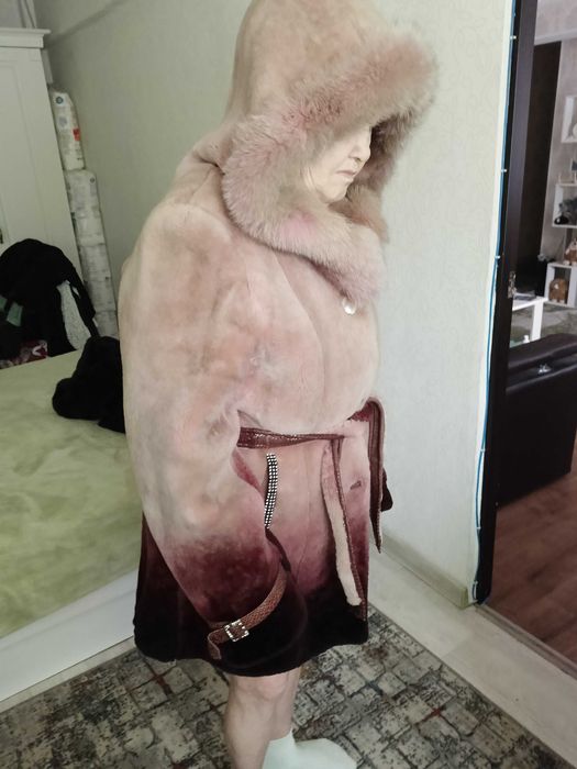 Продам шубу цигейковую