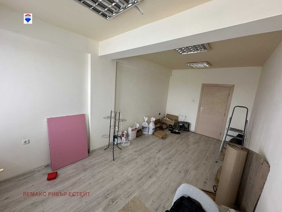 Офиси под наем в търговия на едро гр. Русе