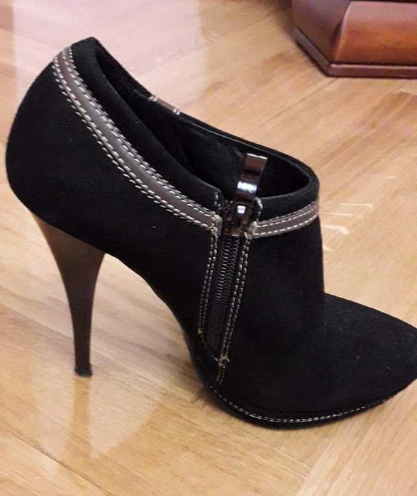 Botine piele intoarsa, mărimea 36, noi