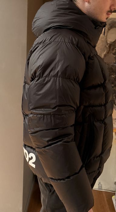 Ново Оригинално яке DSQUARED2 IT52