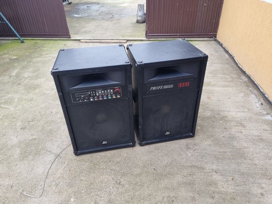 Vând  boxe proffesional international