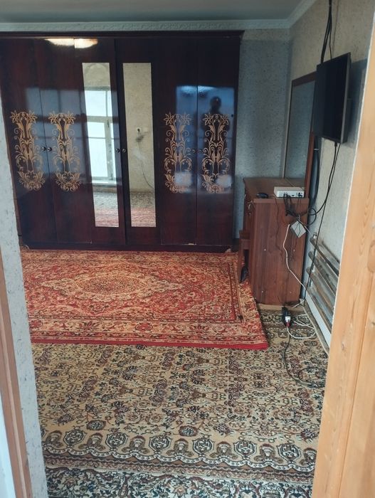 Ижарага ховли еш оилага.шароит яхши узок муддатга Склад цех ишлатса бу