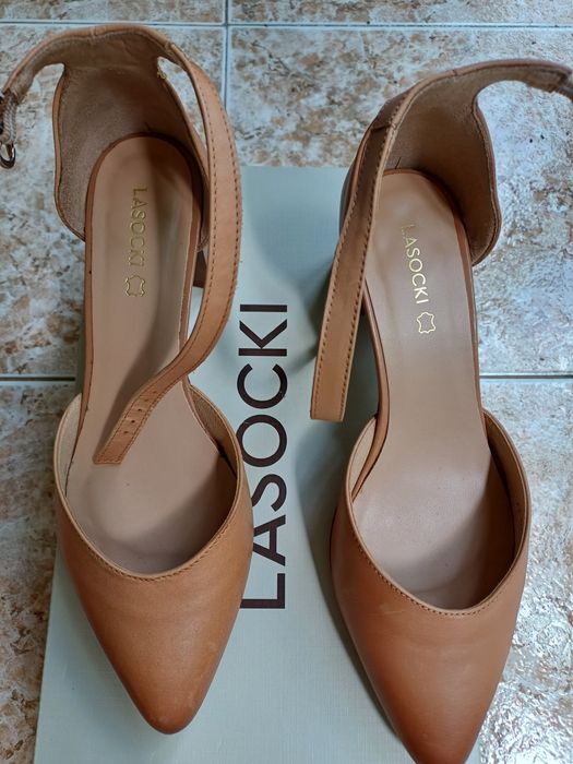 Дамски обувки Lasocki - естствена кожа