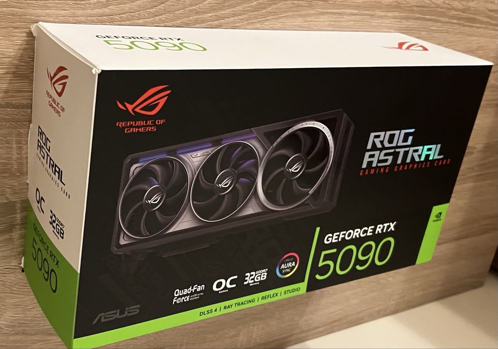 TOP ! Placa Video 32GB DDR7 RTX 5090 Asus ROG Astral SIGILAT !