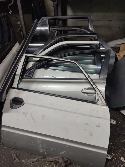 Продам двери сиденья крышки