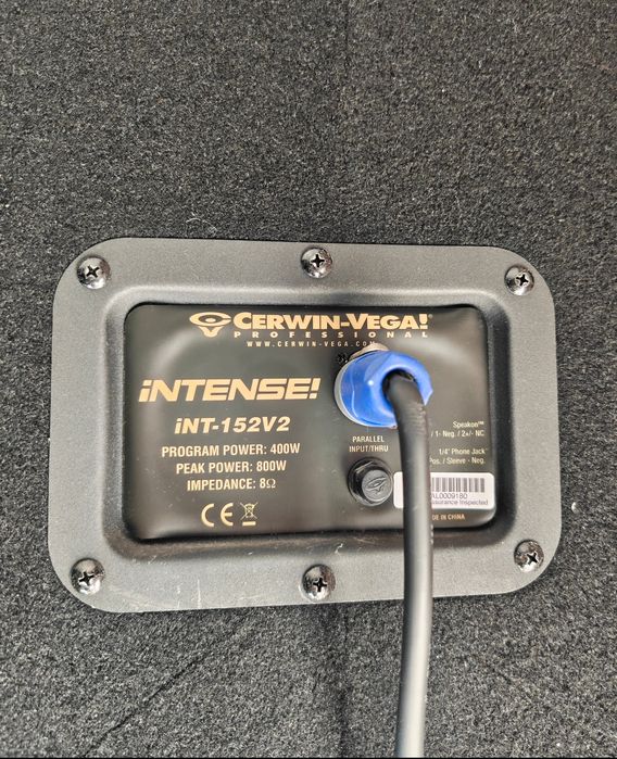 Продавам колони и  power mixer (пауър миксер)Yamaha EMX7 + 2 колони Ce