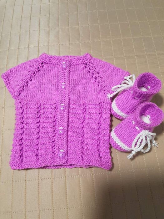 Бебешки плетени комплекти