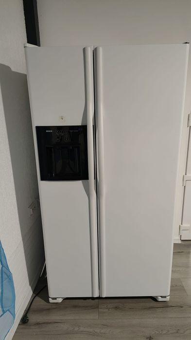 Frigider side by side Bosch