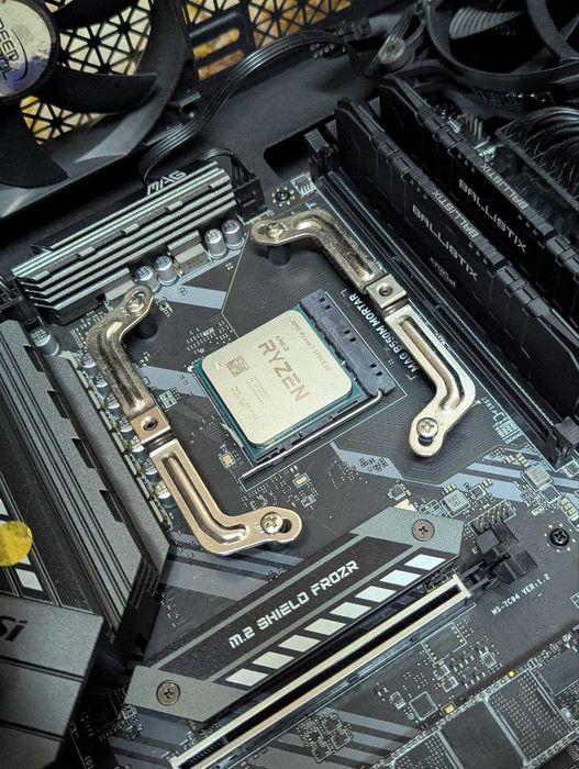 Процессор Ryzen 7 5700x3d