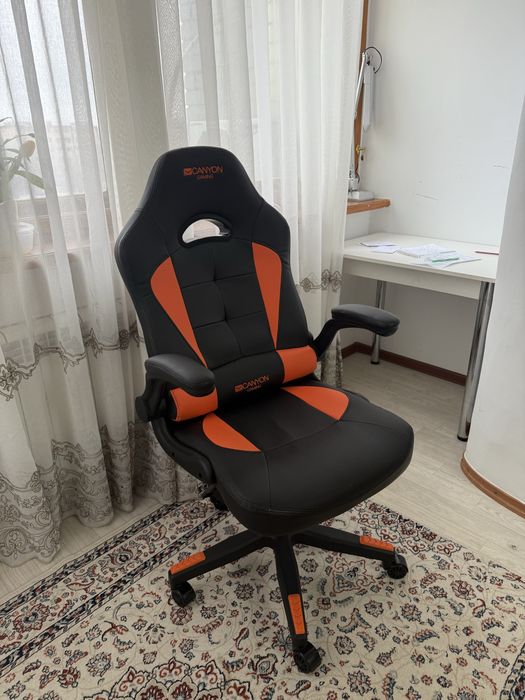 Продам игровое кресло