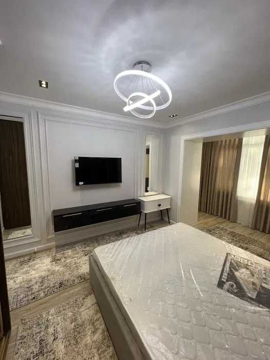 Новый Ремонт! Центр Города! Рядом Алайский! 4комн 110квадрат! Сдам !