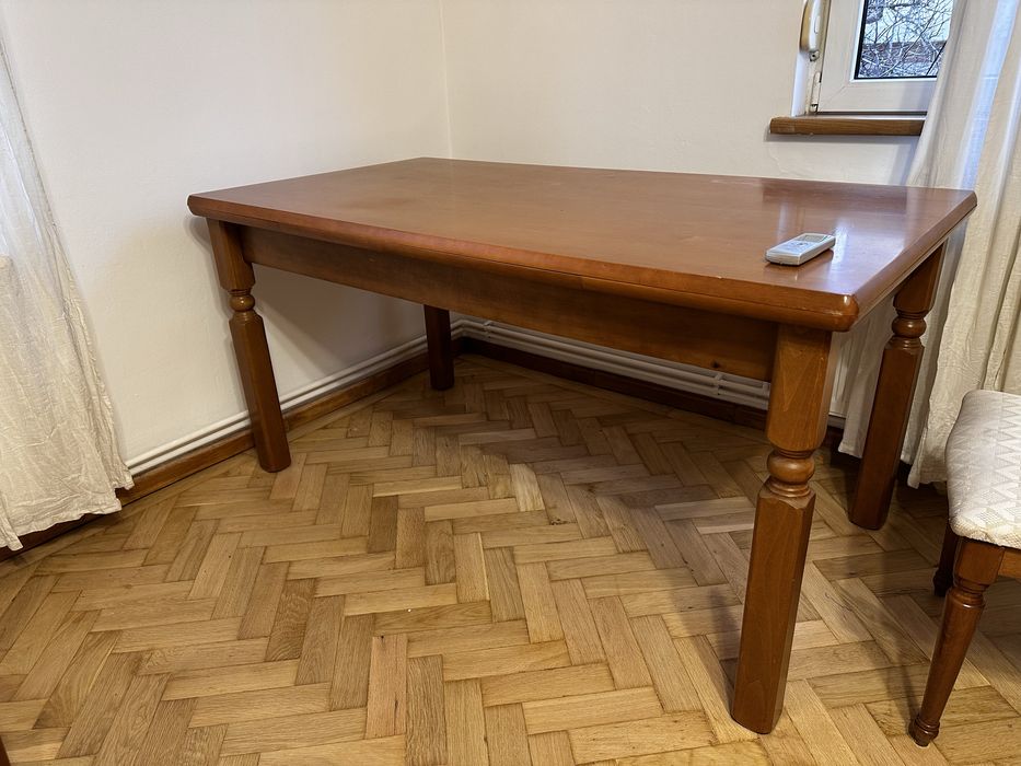 Masa lemn masiv extensibila