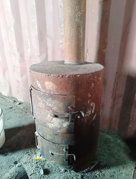 Продам буржуйку .