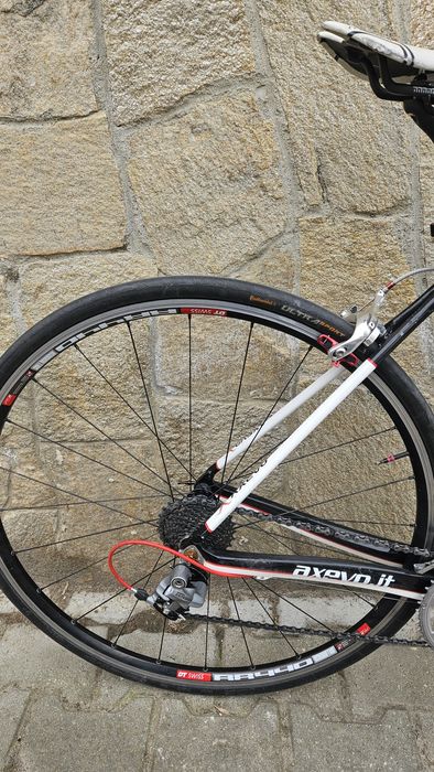 Леко 6.8 кг Карбоново колело Axevo, Ultegra/105,  DT Swiss, 52 S