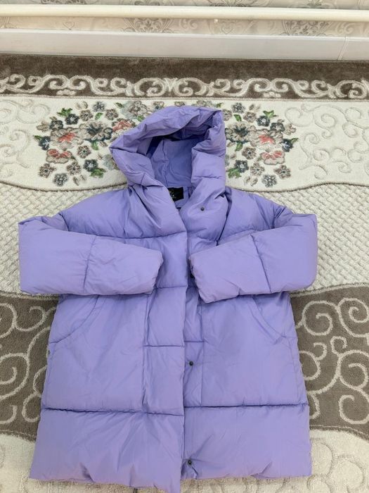 Куртка сатылады.