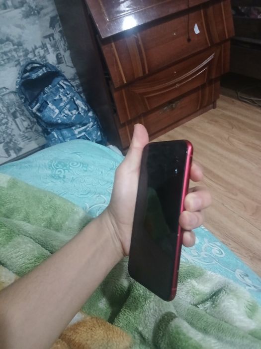 Iphone xr rangi qizil icloudga tuwkan