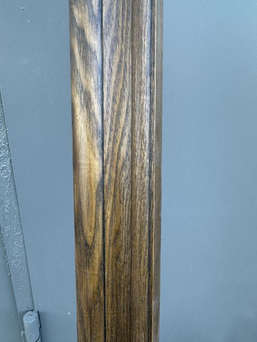 Продам новые плинтуса,двери.