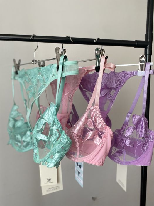 Дамско бельо в различни цветове, дантела