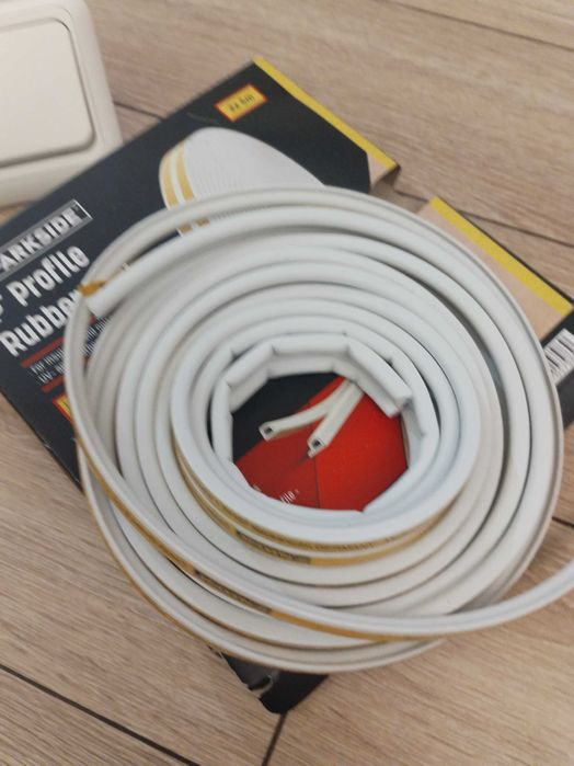 Разклонител, Контакти,ключове и уплътнител за 22лв всичко