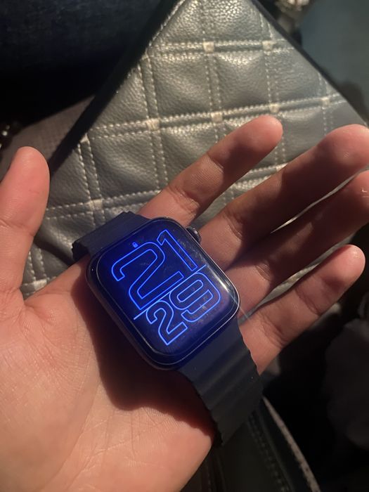 Продам айфон 11 белый цвет