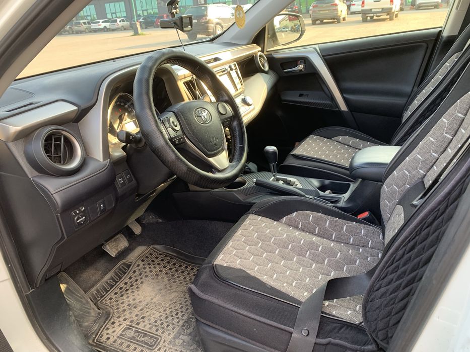 Продается  TOYOTA  RAV4