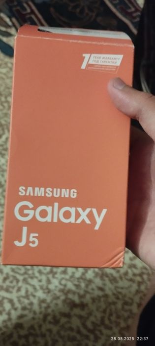 Продаю Samsung galaxy J5