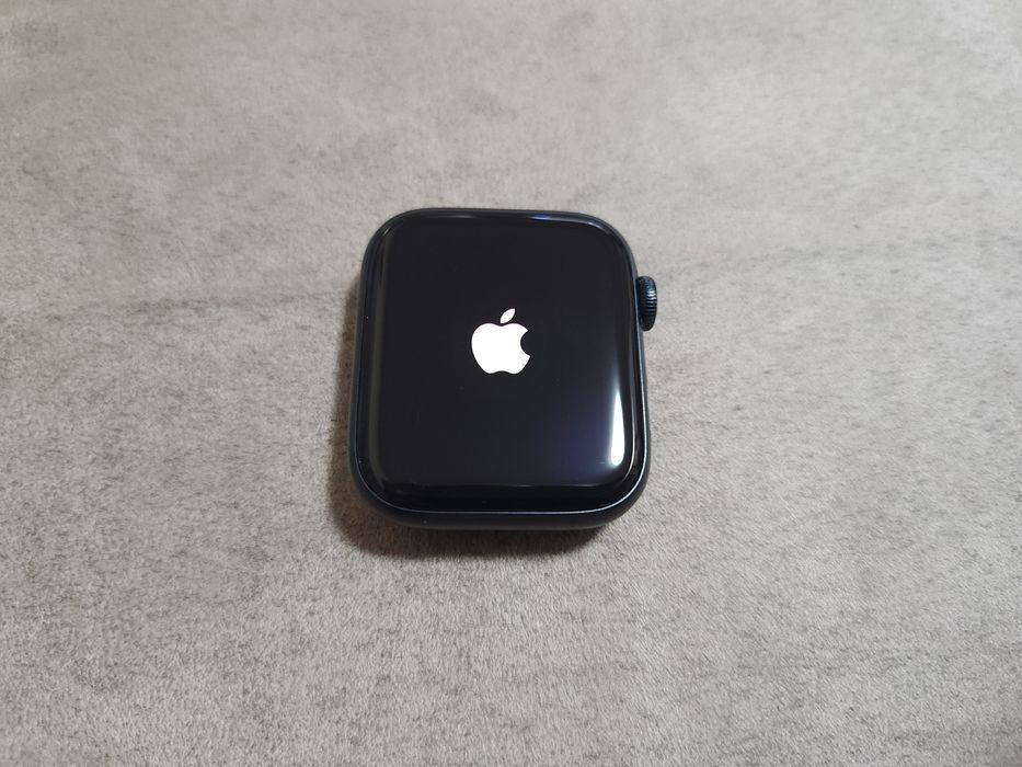 Apple Watch SE (Gen 2) 44mm Midnight