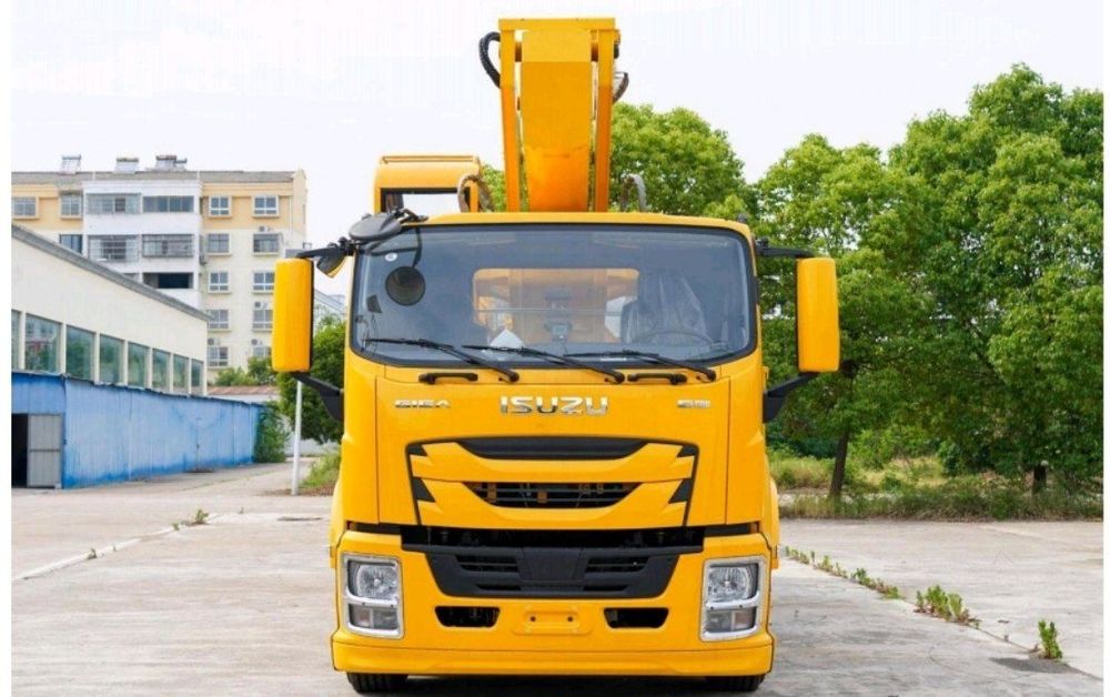 Isuzu avtovishka 45 m sotiladi 2025 yil