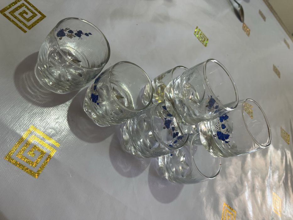 Продам стаканы мальенкие стопки