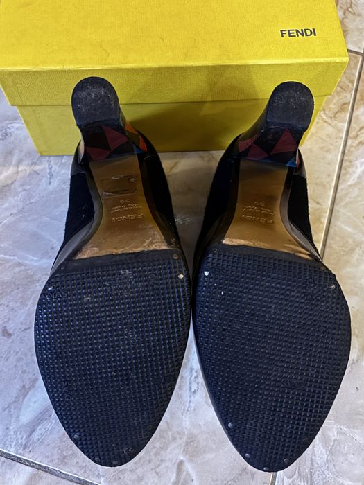 Оргининални боти Fendi