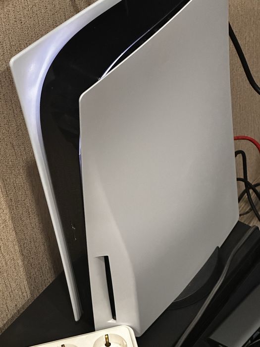 PlayStation 5 и более 100 игр на аккаунтах