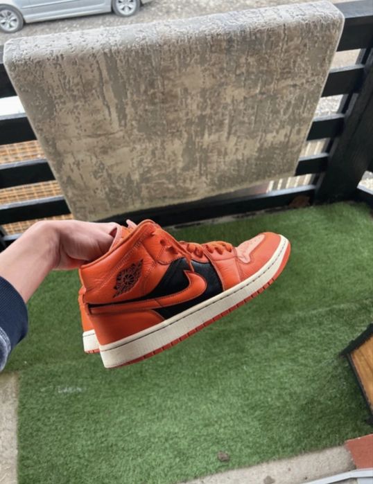 Nike air jordan 1 mid 44