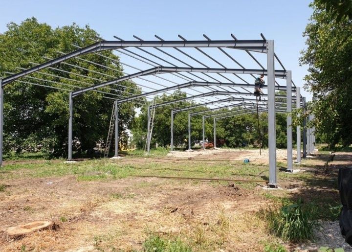 Vand hala structura 200mp metalică 10x20x4 confectionata din profil ip