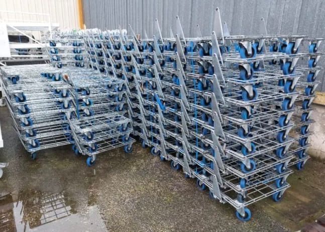 Carucioare cu platforma ,rezistenta 250 kg!Pret negociabil!