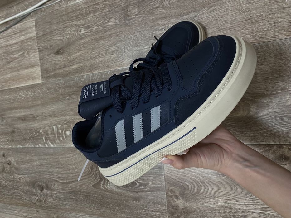 Новые кроссовки, эко кожа