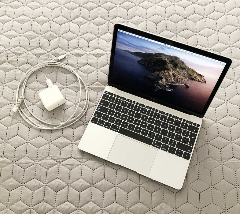 Apple MacBook Retina 12", Early 2015