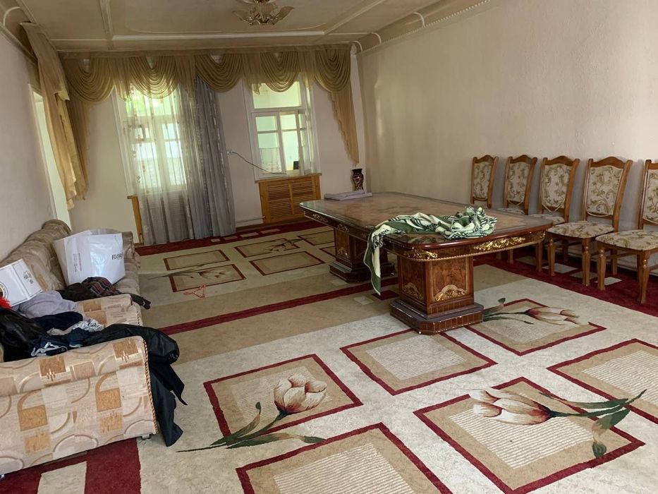 Beshqayrag'ochda Uchasta Sotiladi  6 sotix 10 ta xona  320.000 $  
Fas