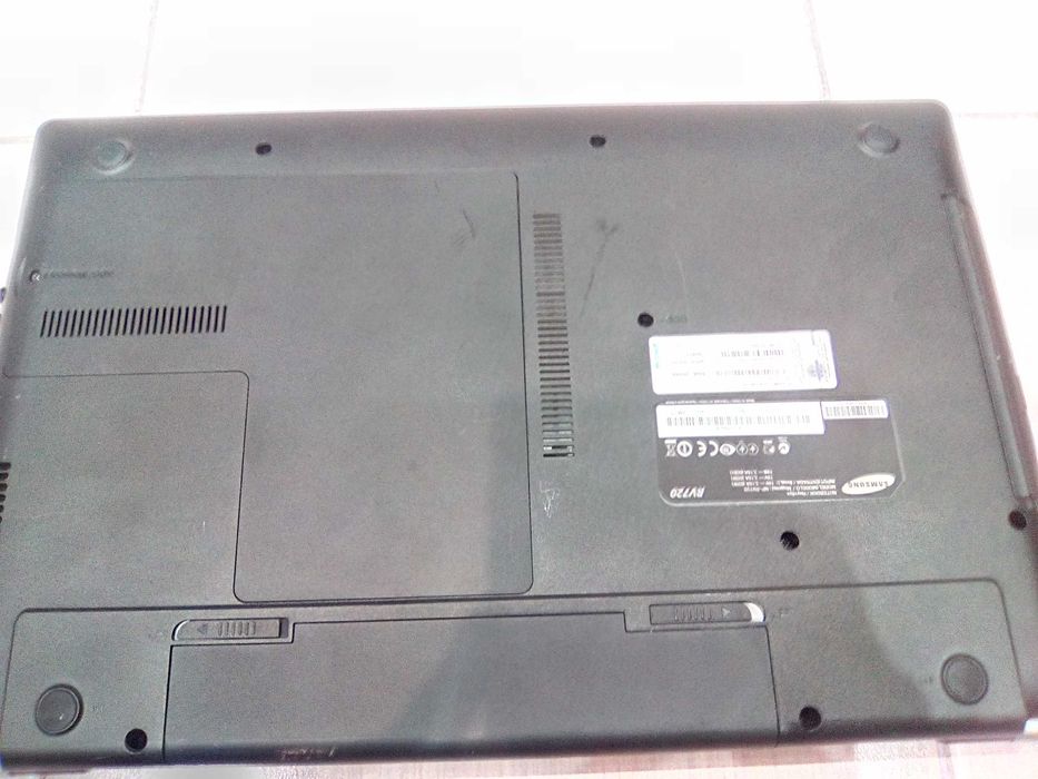 Лаптоп SAMSUNG RV720 - 2 ядра , 4 логически процесора