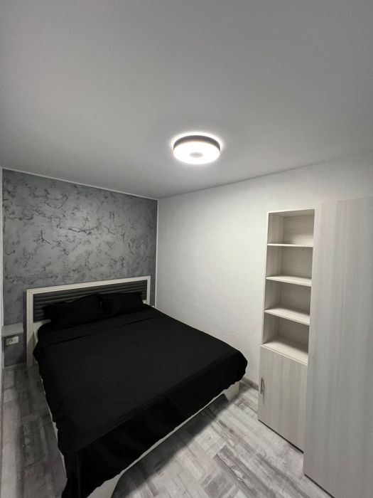 Inchiriez apartament zona Campus