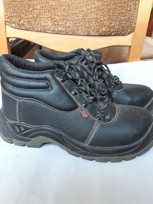 Ботинки рабочие ( спецобувь)