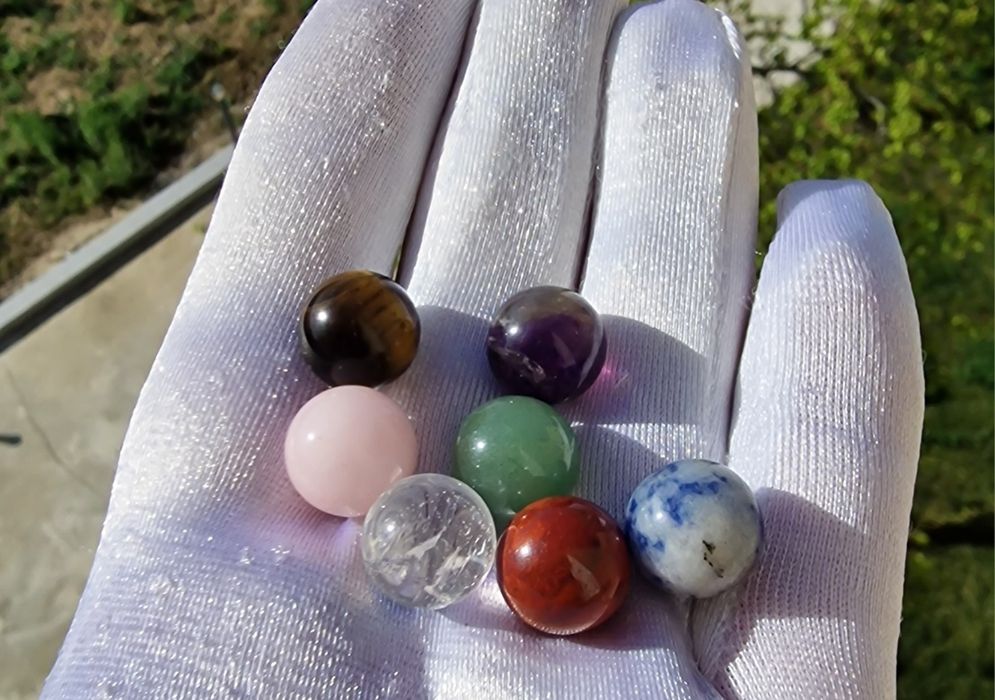 Шары. Яйца. Пирамиды. Маятники. из натуральных камней.