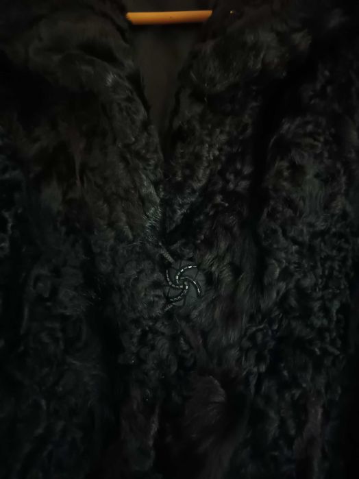 Haină din blană naturală (astrahan)