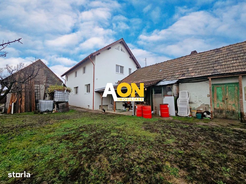 Casa cu doua corpuri, 5 camere, 1580 mp teren, Dealul Furcilor