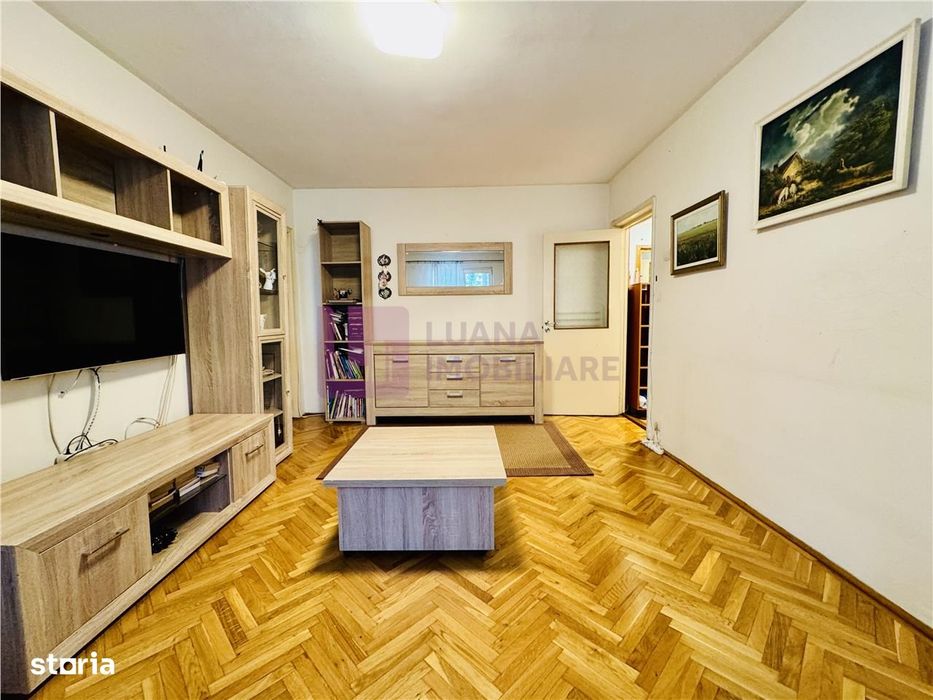 Apartament cu 3 camere de vanzare | Ciresica | etaj 1 | pivnita | vide
